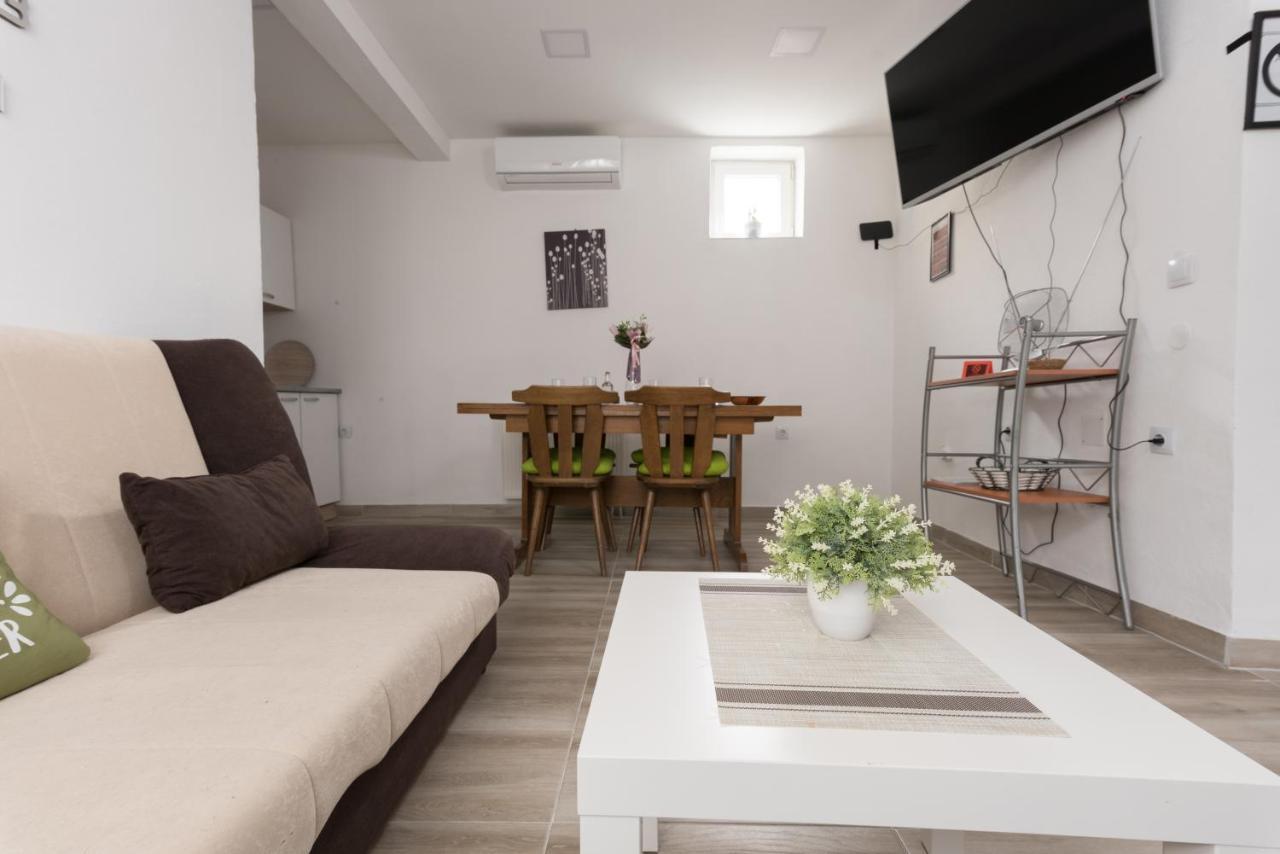 Apartmani Kod Marka Пожега Экстерьер фото