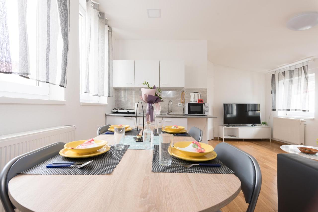 Apartmani Kod Marka Пожега Экстерьер фото